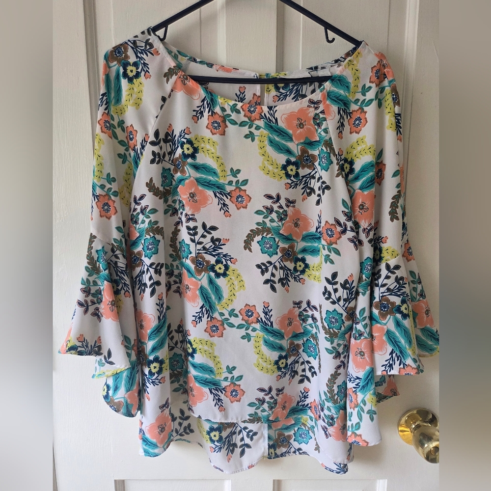 New York & Company Multicolor Floral Blouse